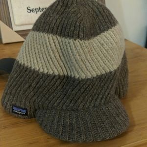Patagonia brimmed knit beanie